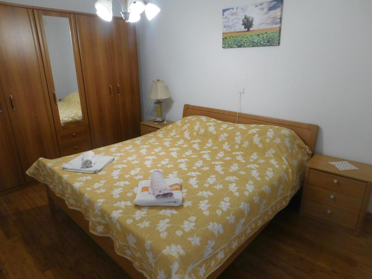 Apartments Obelix Pula Exterior photo