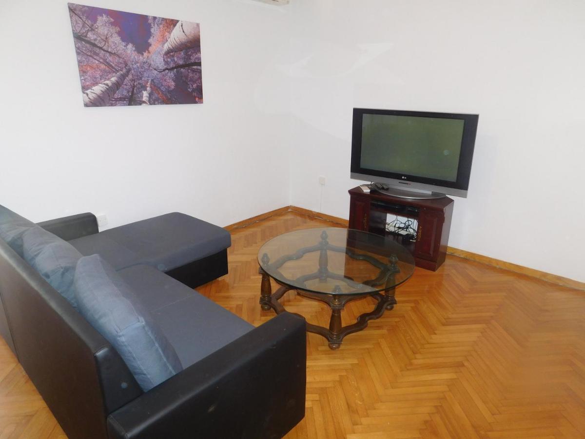 Apartments Obelix Pula Exterior photo