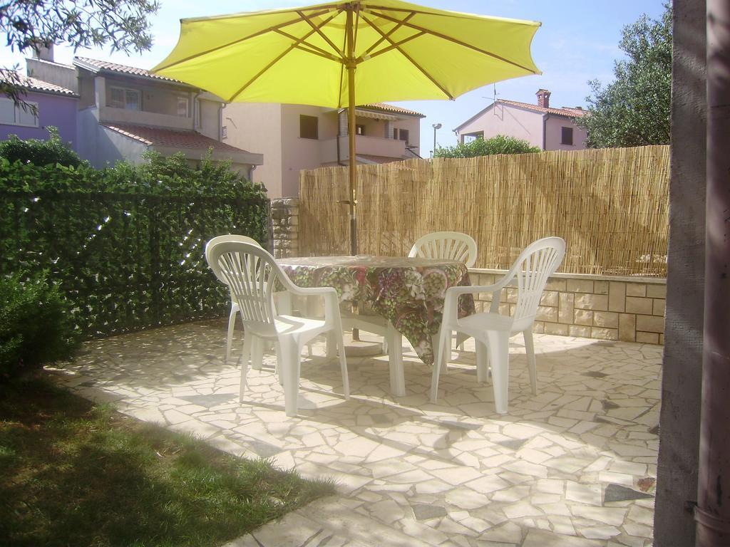 Apartments Obelix Pula Exterior photo